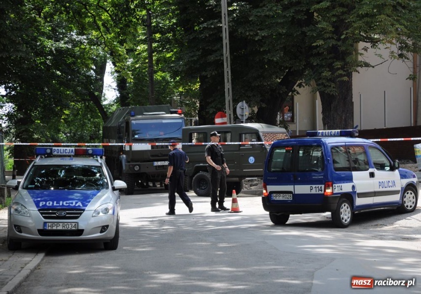 Zdjęcie w galerii na portalu naszraciborz.pl: Bomba wywieziona już na polder wiadomości z regionu