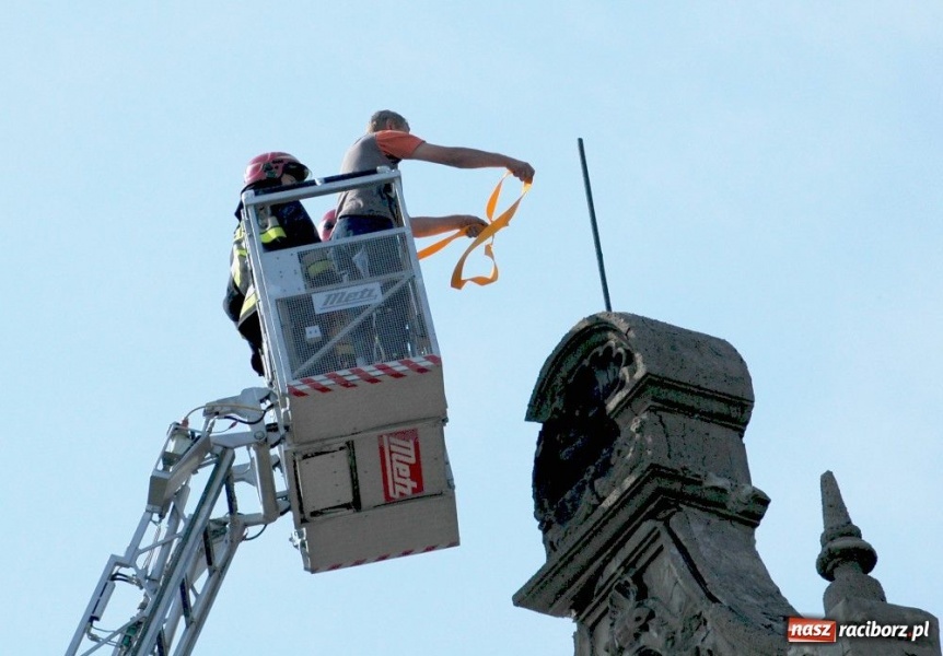 Zdjęcie w galerii na portalu naszraciborz.pl: Dobrze, że stało się to nocą... wiadomości z regionu