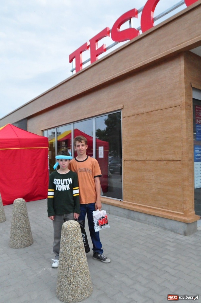 Zdjęcie w galerii na portalu naszraciborz.pl: 1000 Tesco otwarte dla klientów wiadomości z regionu