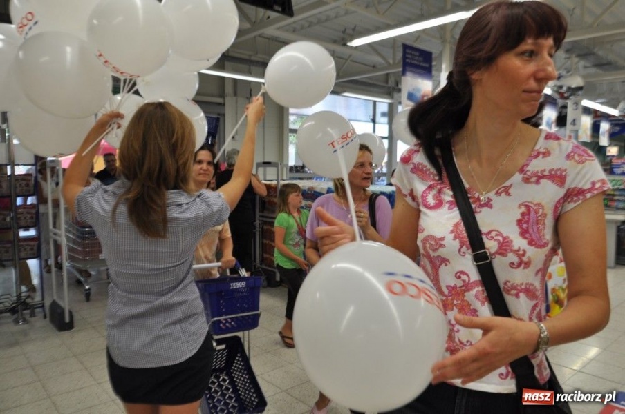 Zdjęcie w galerii na portalu naszraciborz.pl: 1000 Tesco otwarte dla klientów wiadomości z regionu