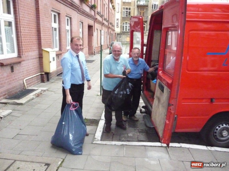 Zdjęcie w galerii na portalu naszraciborz.pl: Dary od wędrowników z Sauerlandu wiadomości z regionu