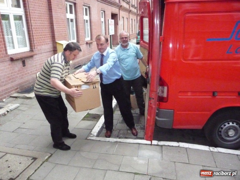 Zdjęcie w galerii na portalu naszraciborz.pl: Dary od wędrowników z Sauerlandu wiadomości z regionu