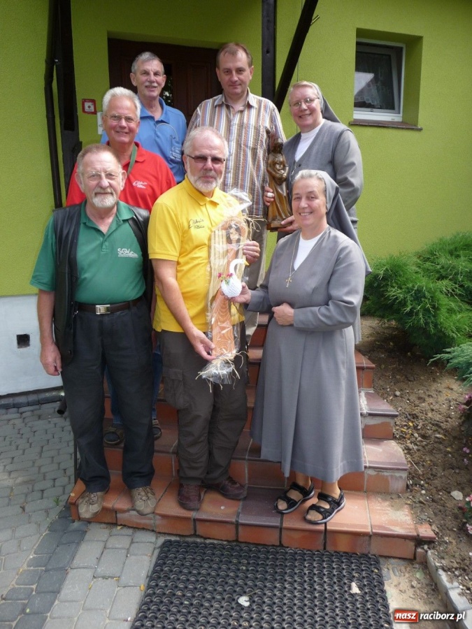 Zdjęcie w galerii na portalu naszraciborz.pl: Dary od wędrowników z Sauerlandu wiadomości z regionu