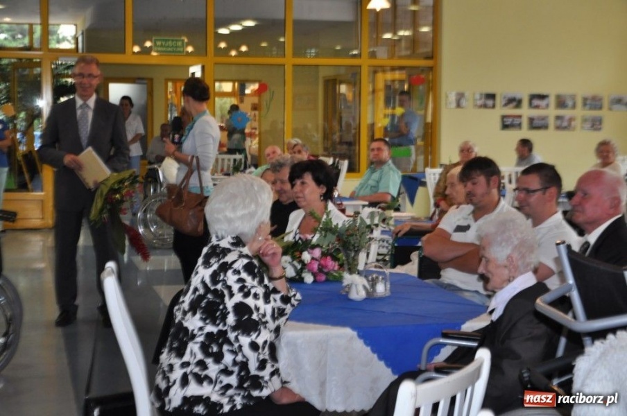 Zdjęcie w galerii na portalu naszraciborz.pl: Długich lat życia pani Marii Kostrzewie ... wiadomości z regionu