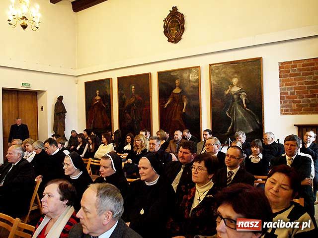 Zdjęcie w galerii na portalu naszraciborz.pl: Święci bez dawnego blasku wiadomości z regionu