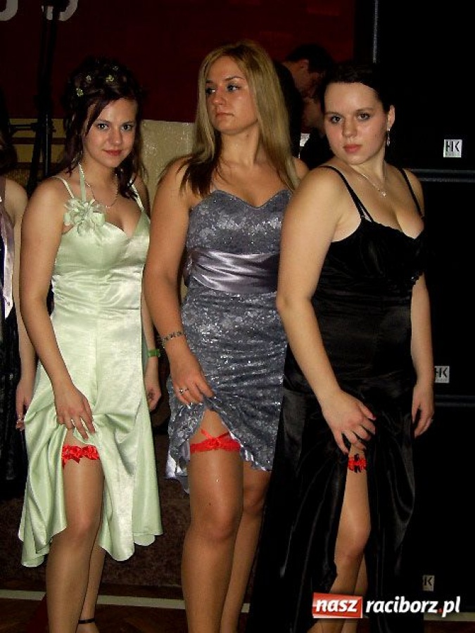 Zdjęcie w galerii na portalu naszraciborz.pl: Studniówka w II LO - tura druga wiadomości z regionu