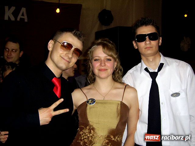 Zdjęcie w galerii na portalu naszraciborz.pl: Studniówka w II LO - tura druga wiadomości z regionu