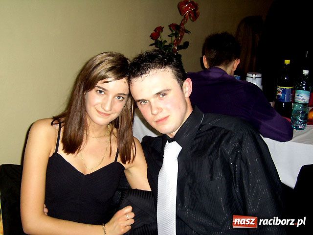 Zdjęcie w galerii na portalu naszraciborz.pl: Studniówka w II LO - tura druga wiadomości z regionu