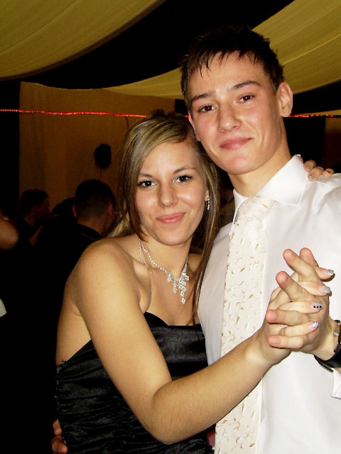 Zdjęcie w galerii na portalu naszraciborz.pl: Studniówka w II LO - tura druga wiadomości z regionu