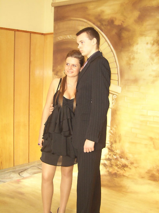 Zdjęcie w galerii na portalu naszraciborz.pl: Studniówka w II LO - tura druga wiadomości z regionu