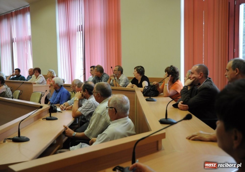 Zdjęcie w galerii na portalu naszraciborz.pl: Co zalewa ludzi na Nowych Zagrodach? wiadomości z regionu