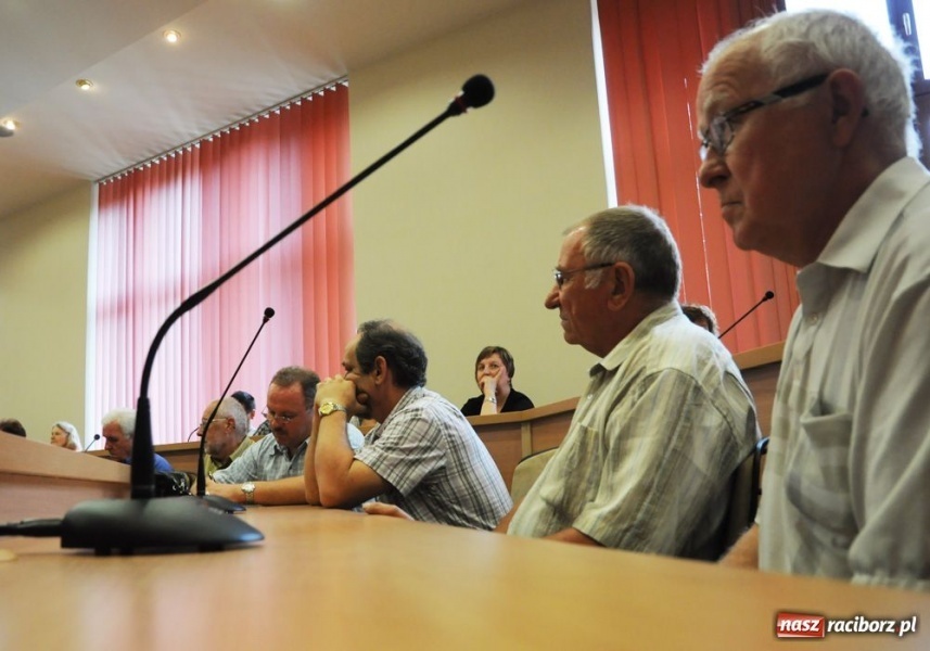 Zdjęcie w galerii na portalu naszraciborz.pl: Co zalewa ludzi na Nowych Zagrodach? wiadomości z regionu