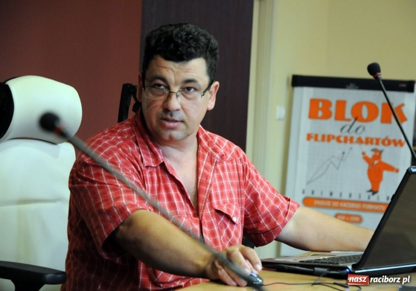 Zdjęcie w galerii na portalu naszraciborz.pl: Co zalewa ludzi na Nowych Zagrodach? wiadomości z regionu