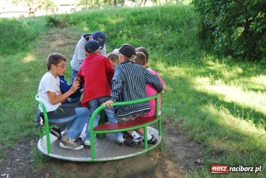 Zdjęcie w galerii na portalu naszraciborz.pl: Trener, ksiądz i 40 rozbójników wiadomości z regionu