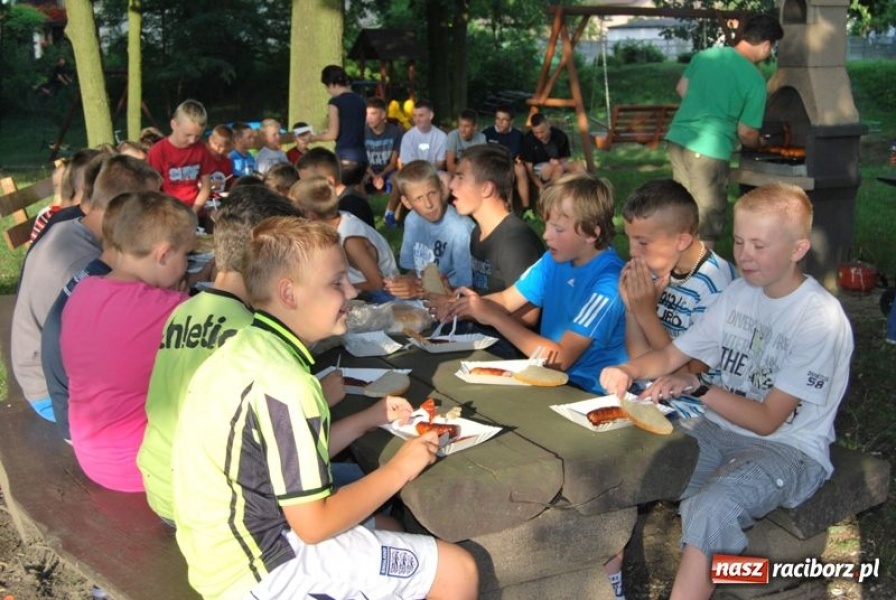 Zdjęcie w galerii na portalu naszraciborz.pl: Trener, ksiądz i 40 rozbójników wiadomości z regionu