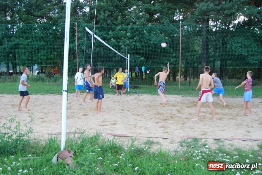 Zdjęcie w galerii na portalu naszraciborz.pl: Trener, ksiądz i 40 rozbójników wiadomości z regionu