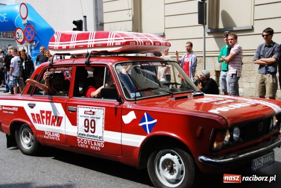 Zdjęcie w galerii na portalu naszraciborz.pl: Rafakowcy biorą udział w Złombolu 2011 wiadomości z regionu