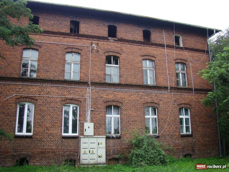 Zdjęcie w galerii na portalu naszraciborz.pl: Pożar w budynku przy Kolejowej wiadomości z regionu