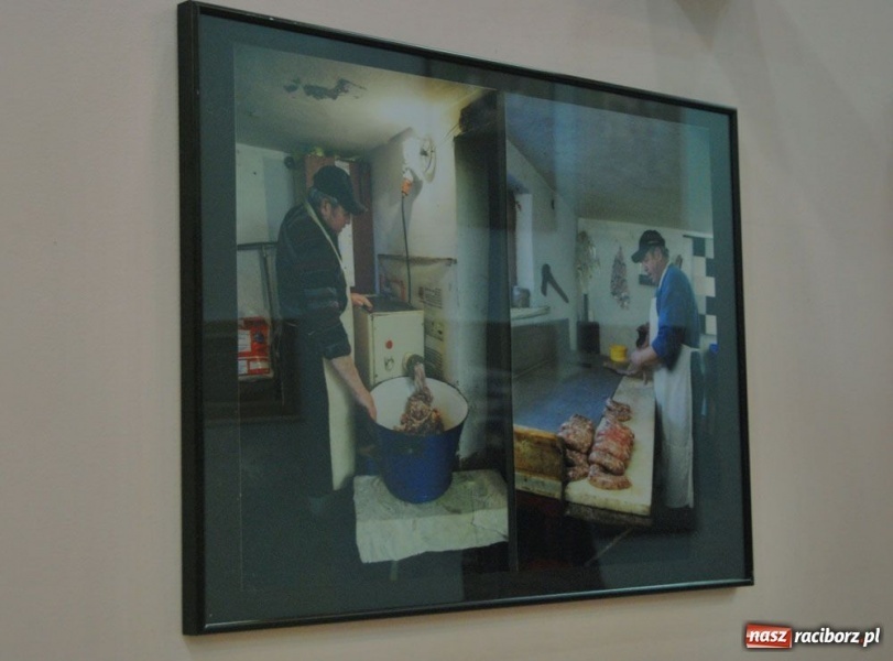 Zdjęcie w galerii na portalu naszraciborz.pl: Ginące zawody uchwycone obiektywem wiadomości z regionu