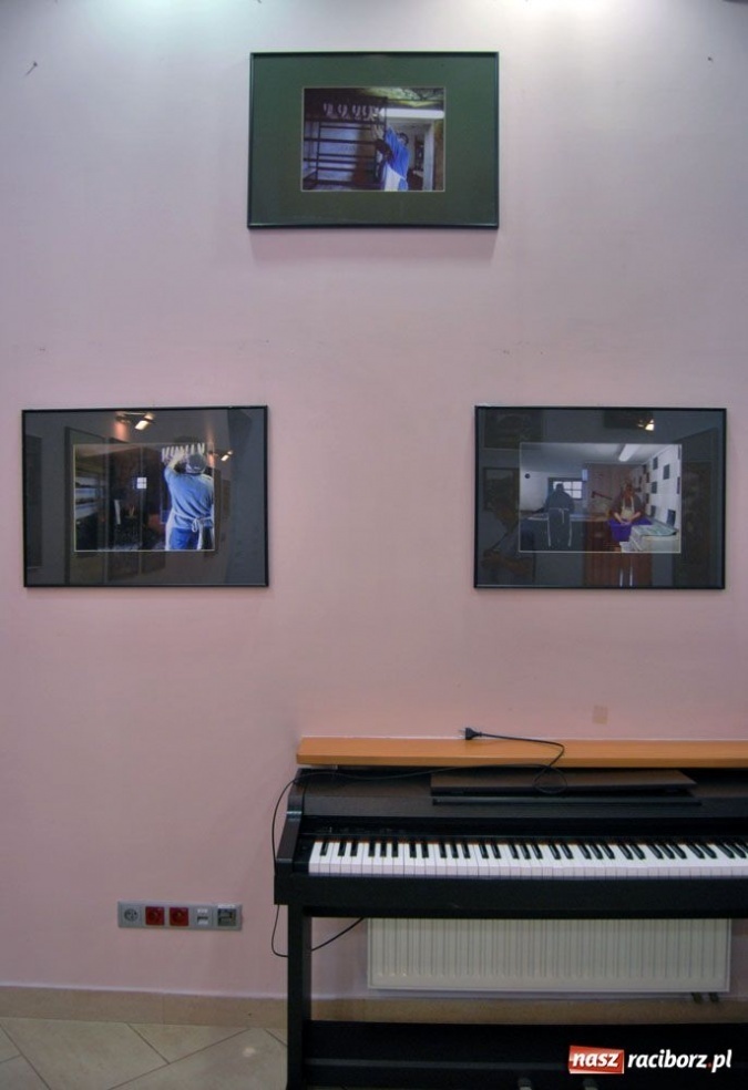 Zdjęcie w galerii na portalu naszraciborz.pl: Ginące zawody uchwycone obiektywem wiadomości z regionu