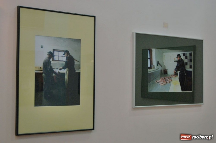 Zdjęcie w galerii na portalu naszraciborz.pl: Ginące zawody uchwycone obiektywem wiadomości z regionu