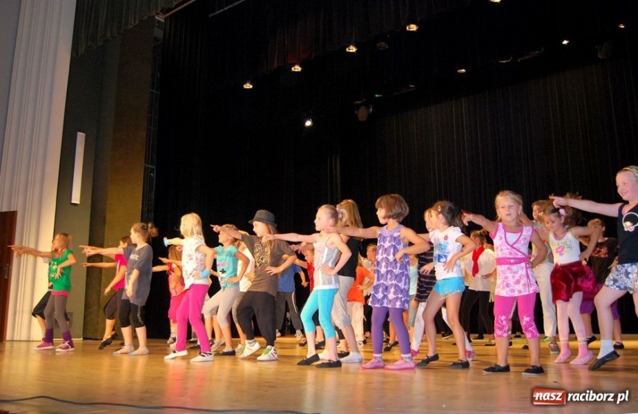 Zdjęcie w galerii na portalu naszraciborz.pl: Manuela i jej młodzi tancerze wiadomości z regionu