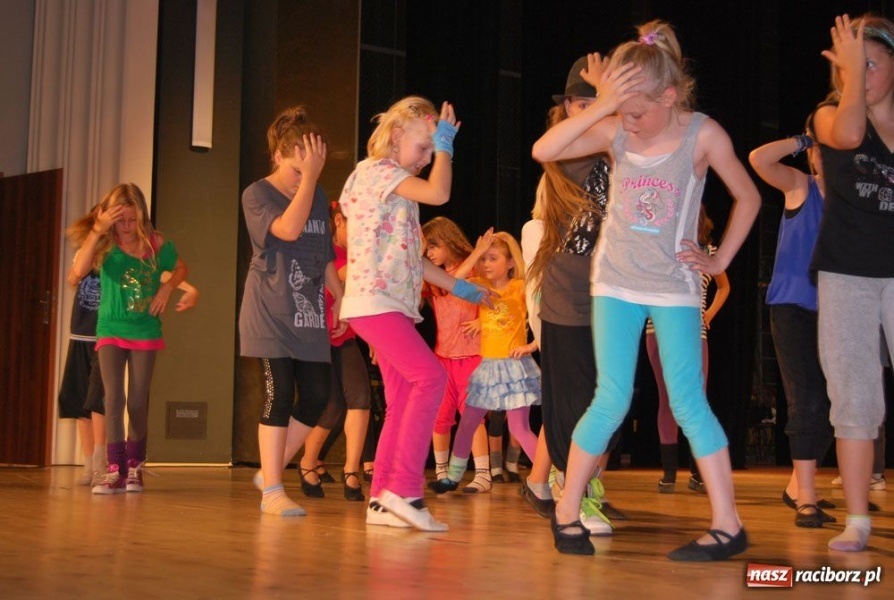 Zdjęcie w galerii na portalu naszraciborz.pl: Manuela i jej młodzi tancerze wiadomości z regionu