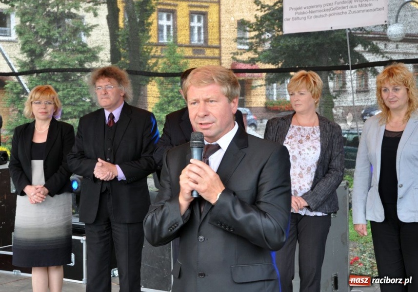 Zdjęcie w galerii na portalu naszraciborz.pl: 10. Dni Krzanowic. Pierwsze w deszczu wiadomości z regionu