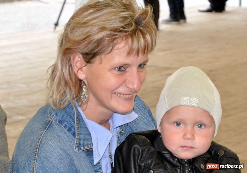 Zdjęcie w galerii na portalu naszraciborz.pl: 10. Dni Krzanowic. Pierwsze w deszczu wiadomości z regionu