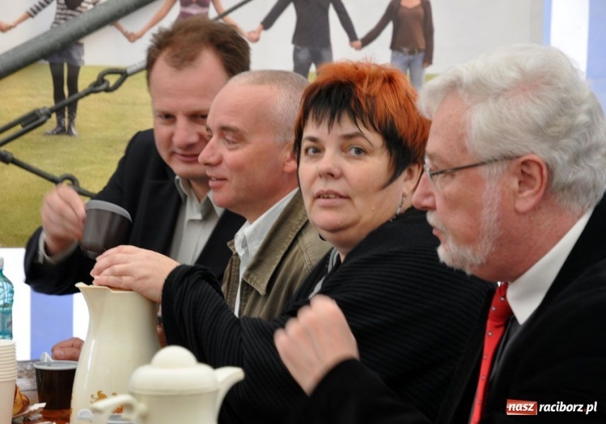 Zdjęcie w galerii na portalu naszraciborz.pl: 10. Dni Krzanowic. Pierwsze w deszczu wiadomości z regionu
