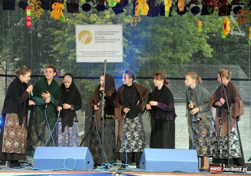 Zdjęcie w galerii na portalu naszraciborz.pl: 10. Dni Krzanowic. Pierwsze w deszczu wiadomości z regionu