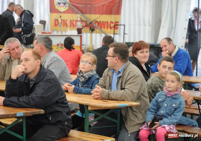 Zdjęcie w galerii na portalu naszraciborz.pl: 10. Dni Krzanowic. Pierwsze w deszczu wiadomości z regionu