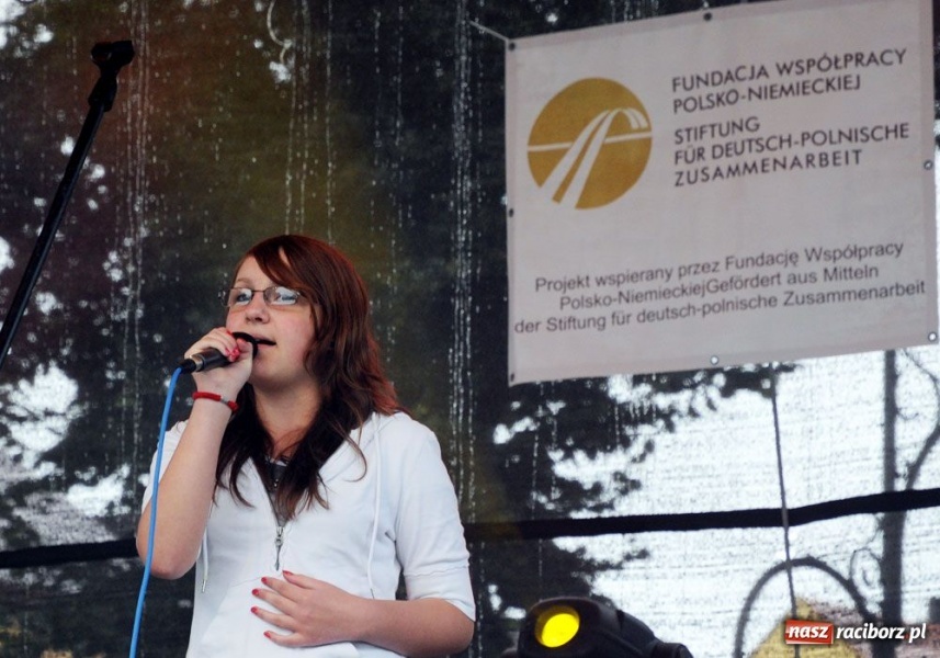 Zdjęcie w galerii na portalu naszraciborz.pl: 10. Dni Krzanowic. Pierwsze w deszczu wiadomości z regionu