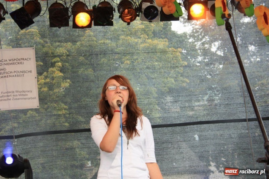 Zdjęcie w galerii na portalu naszraciborz.pl: 10. Dni Krzanowic. Pierwsze w deszczu wiadomości z regionu