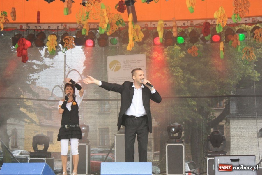 Zdjęcie w galerii na portalu naszraciborz.pl: 10. Dni Krzanowic. Pierwsze w deszczu wiadomości z regionu