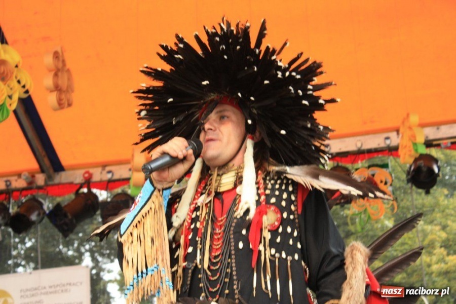 Zdjęcie w galerii na portalu naszraciborz.pl: 10. Dni Krzanowic. Pierwsze w deszczu wiadomości z regionu