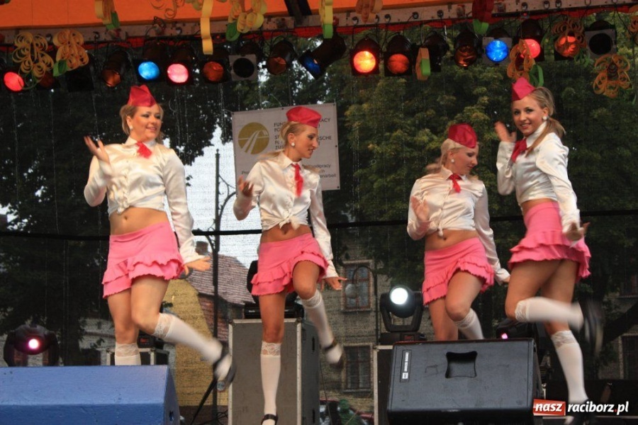 Zdjęcie w galerii na portalu naszraciborz.pl: 10. Dni Krzanowic. Pierwsze w deszczu wiadomości z regionu