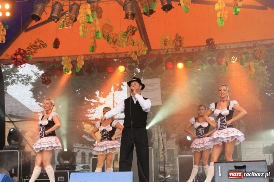 Zdjęcie w galerii na portalu naszraciborz.pl: 10. Dni Krzanowic. Pierwsze w deszczu wiadomości z regionu