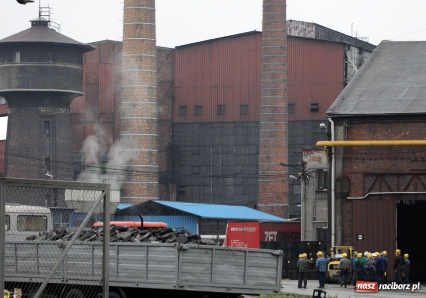 Zdjęcie w galerii na portalu naszraciborz.pl: Pożar stacji przesyłowej w SGL-u wiadomości z regionu