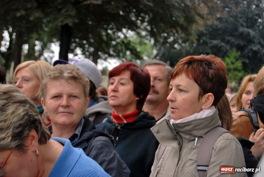 Zdjęcie w galerii na portalu naszraciborz.pl: Pielgrzymi wyruszyli na Jasną Górę wiadomości z regionu