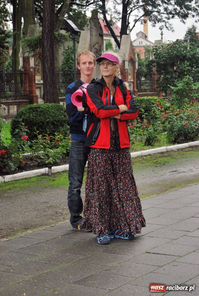 Zdjęcie w galerii na portalu naszraciborz.pl: Pielgrzymi wyruszyli na Jasną Górę wiadomości z regionu