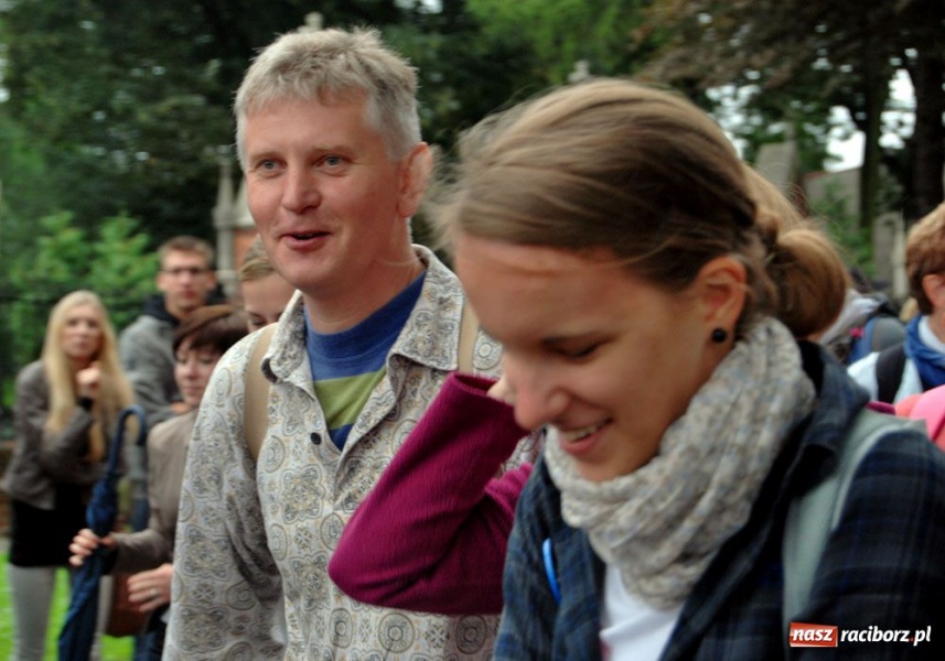 Zdjęcie w galerii na portalu naszraciborz.pl: Pielgrzymi wyruszyli na Jasną Górę wiadomości z regionu