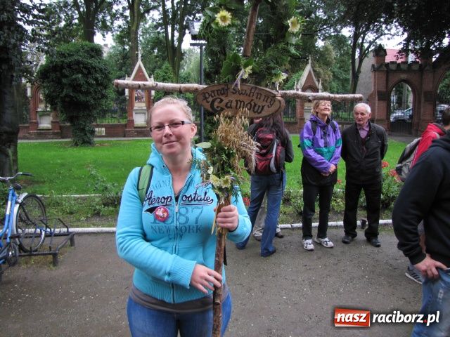 Zdjęcie w galerii na portalu naszraciborz.pl: Pielgrzymi wyruszyli na Jasną Górę wiadomości z regionu