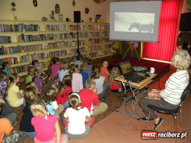Zdjęcie w galerii na portalu naszraciborz.pl: Afrykańskie Lato z Biblioteką wiadomości z regionu