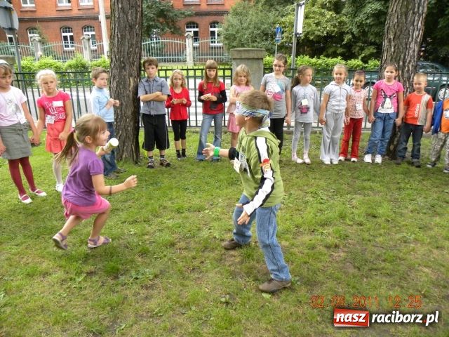 Zdjęcie w galerii na portalu naszraciborz.pl: Afrykańskie Lato z Biblioteką wiadomości z regionu