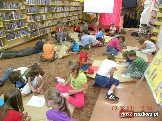 Zdjęcie w galerii na portalu naszraciborz.pl: Afrykańskie Lato z Biblioteką wiadomości z regionu