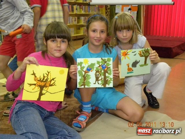 Zdjęcie w galerii na portalu naszraciborz.pl: Afrykańskie Lato z Biblioteką wiadomości z regionu