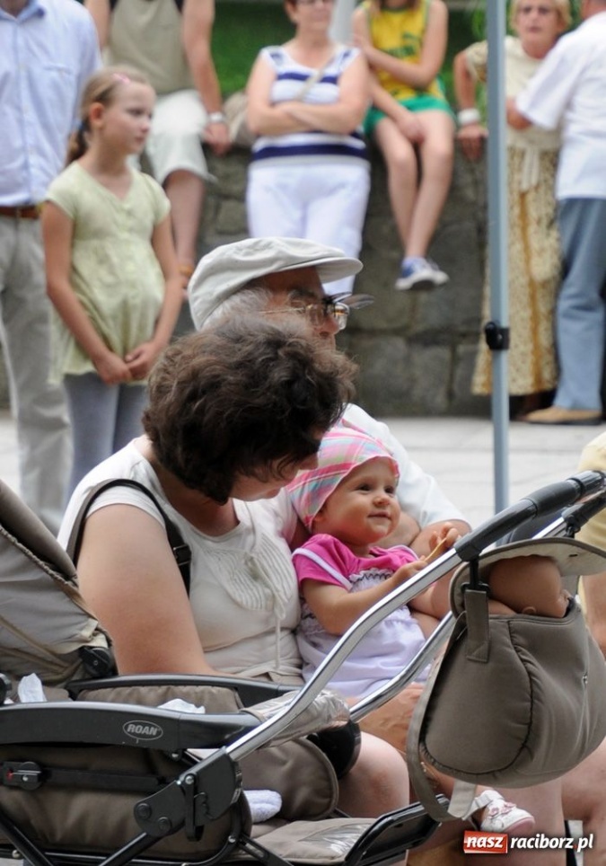 Zdjęcie w galerii na portalu naszraciborz.pl: Nostalgicznie i rozrywkowo wiadomości z regionu