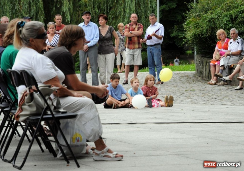 Zdjęcie w galerii na portalu naszraciborz.pl: Nostalgicznie i rozrywkowo wiadomości z regionu