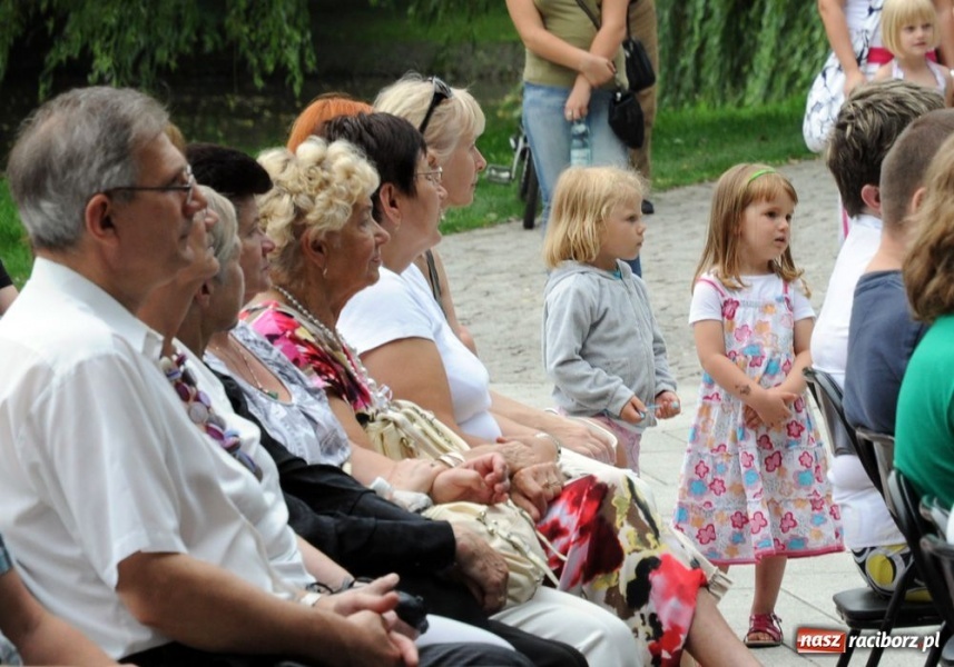 Zdjęcie w galerii na portalu naszraciborz.pl: Nostalgicznie i rozrywkowo wiadomości z regionu